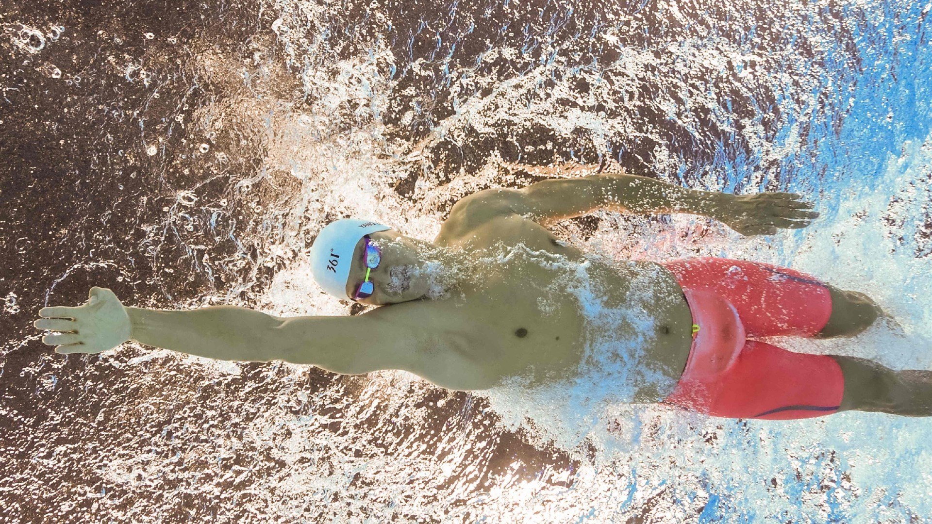 意甲焦点战之夜，范弗利特进攻端无人可挡，书写个人传奇