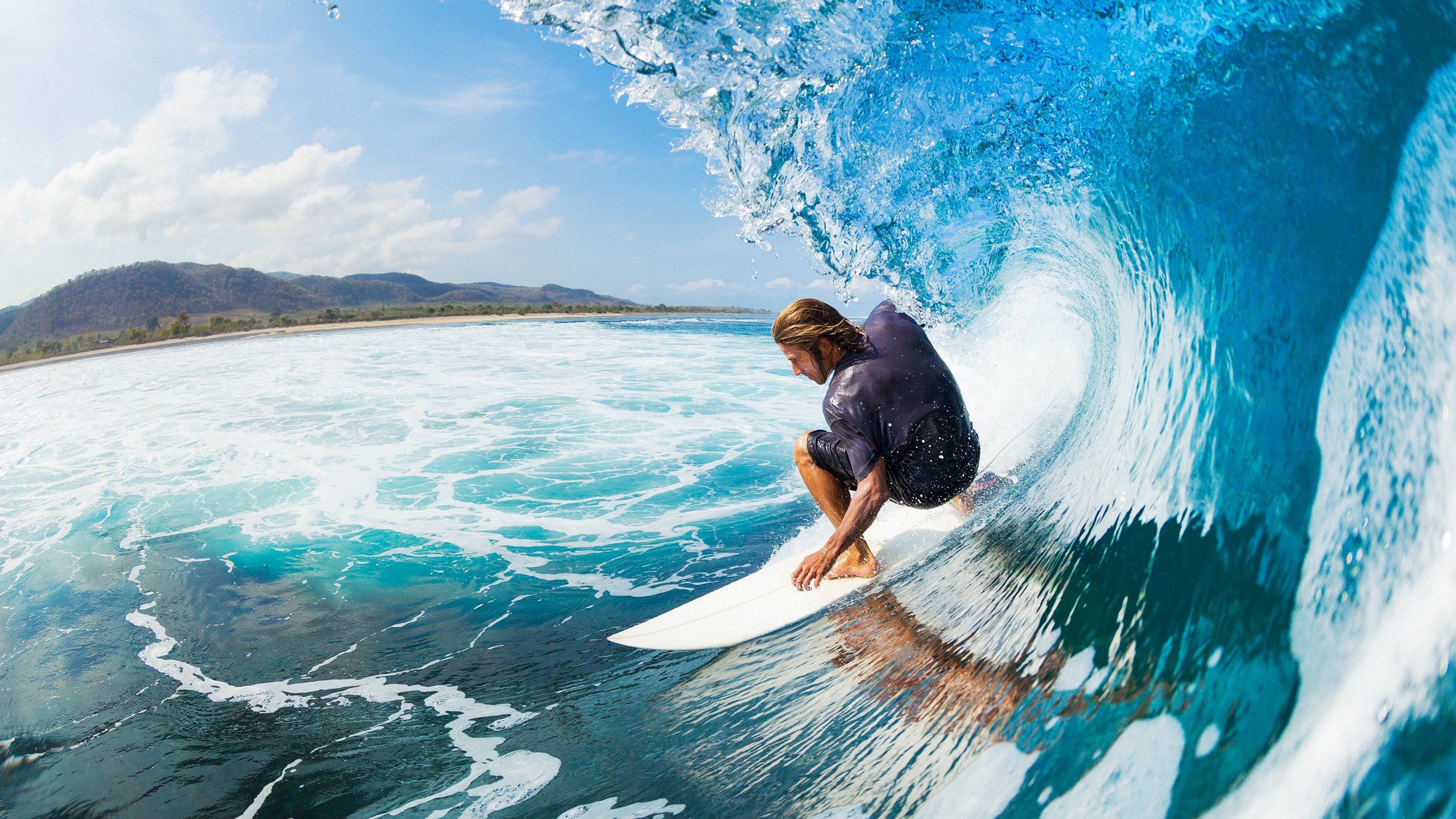 F1新赛季揭幕战之夜,乔治·拉塞尔以稳定输出不掉线诠释梅赛德斯新基石