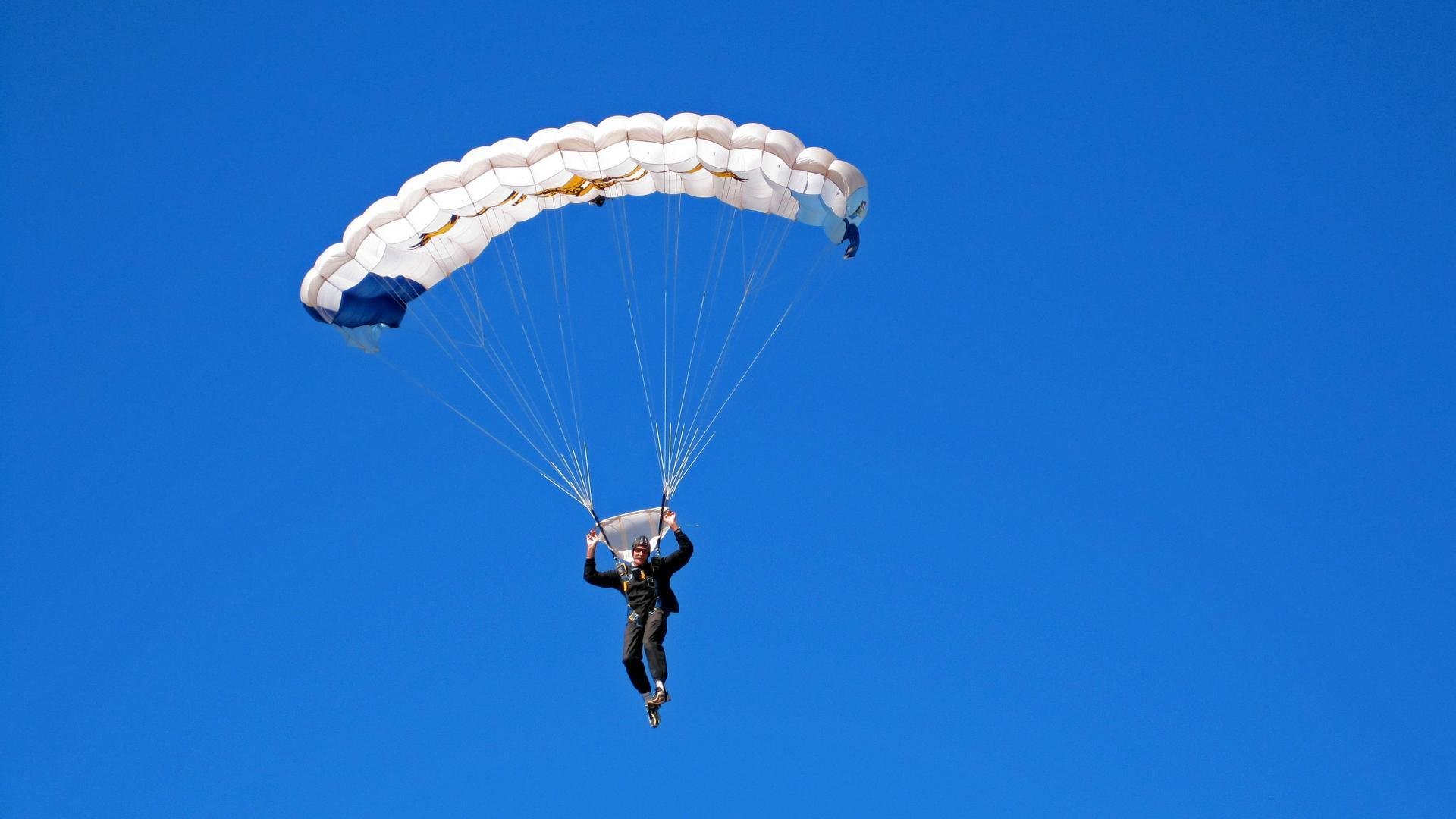 舞台越大，光芒越炽，当国王轻取魔术，克莱再次证明何为大场面先生