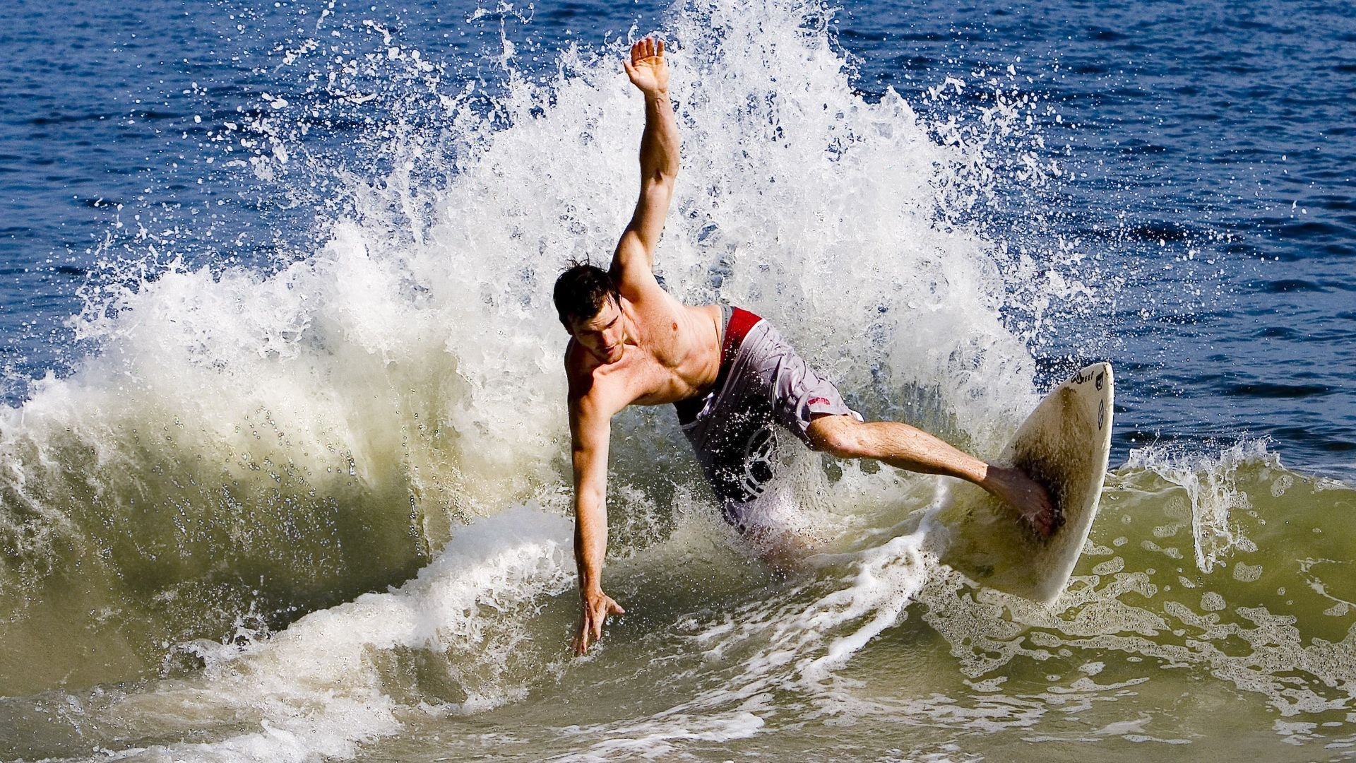 开云平台-跨界传奇，从辽宁到马1，竞技精神的时空交响